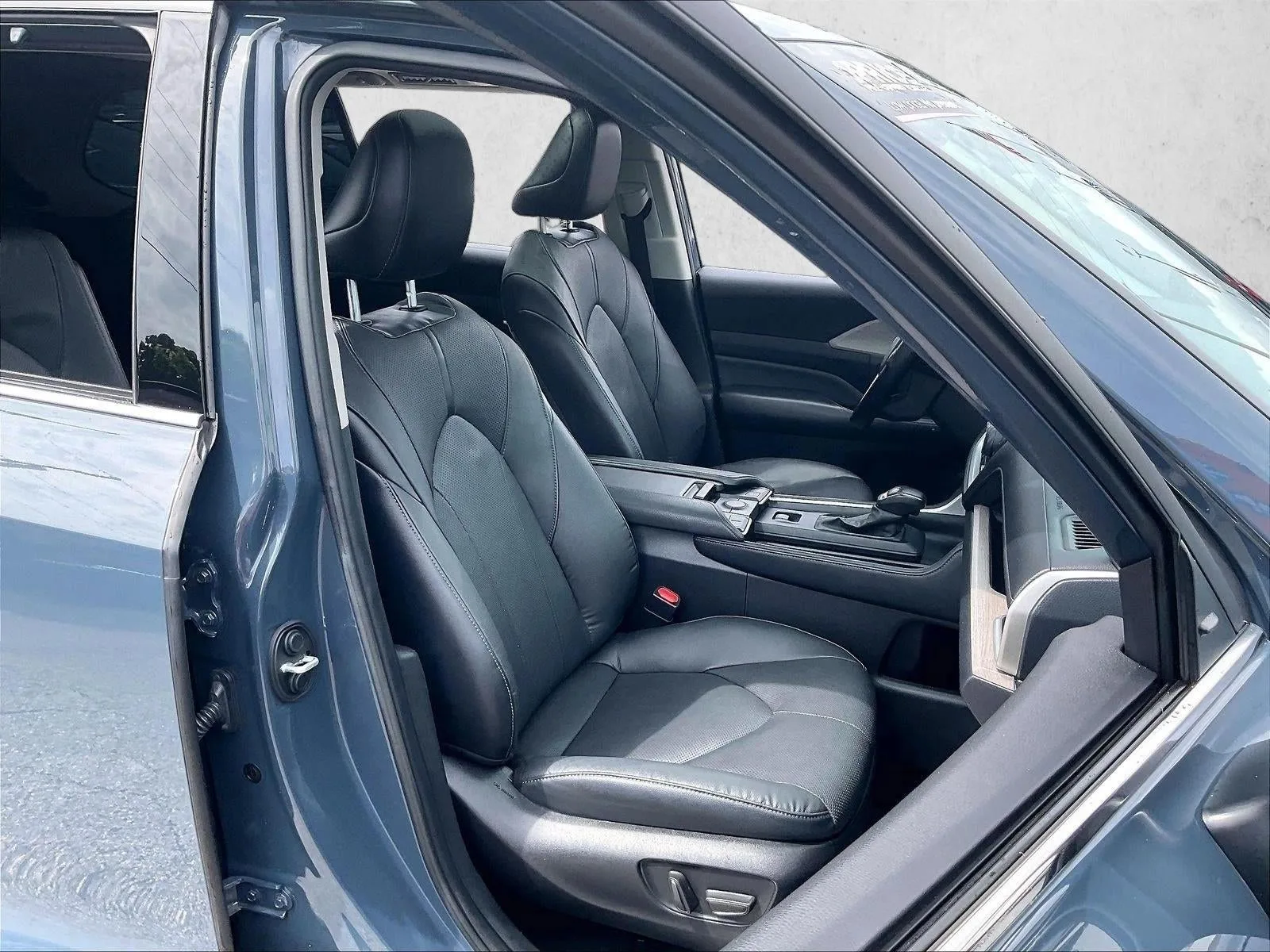 2024 Toyota Grand Highlander Limited photo 9
