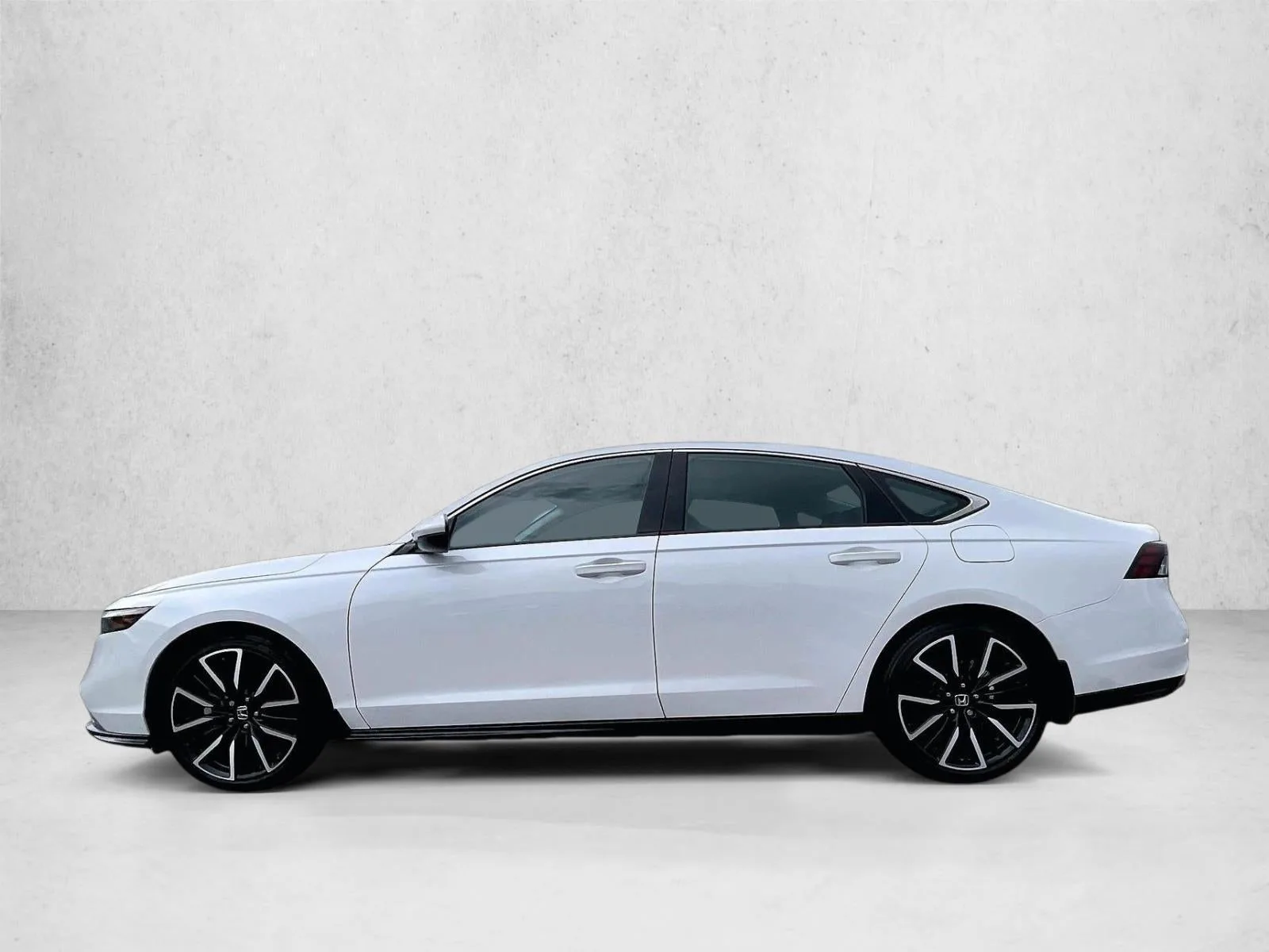 2025 Honda Accord Hybrid Touring photo 6