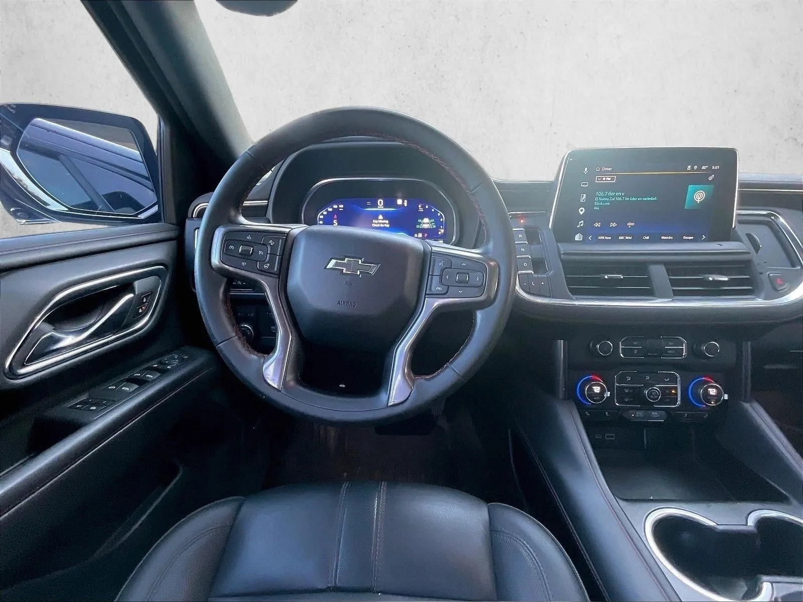 2023 Chevrolet Suburban RST photo 7