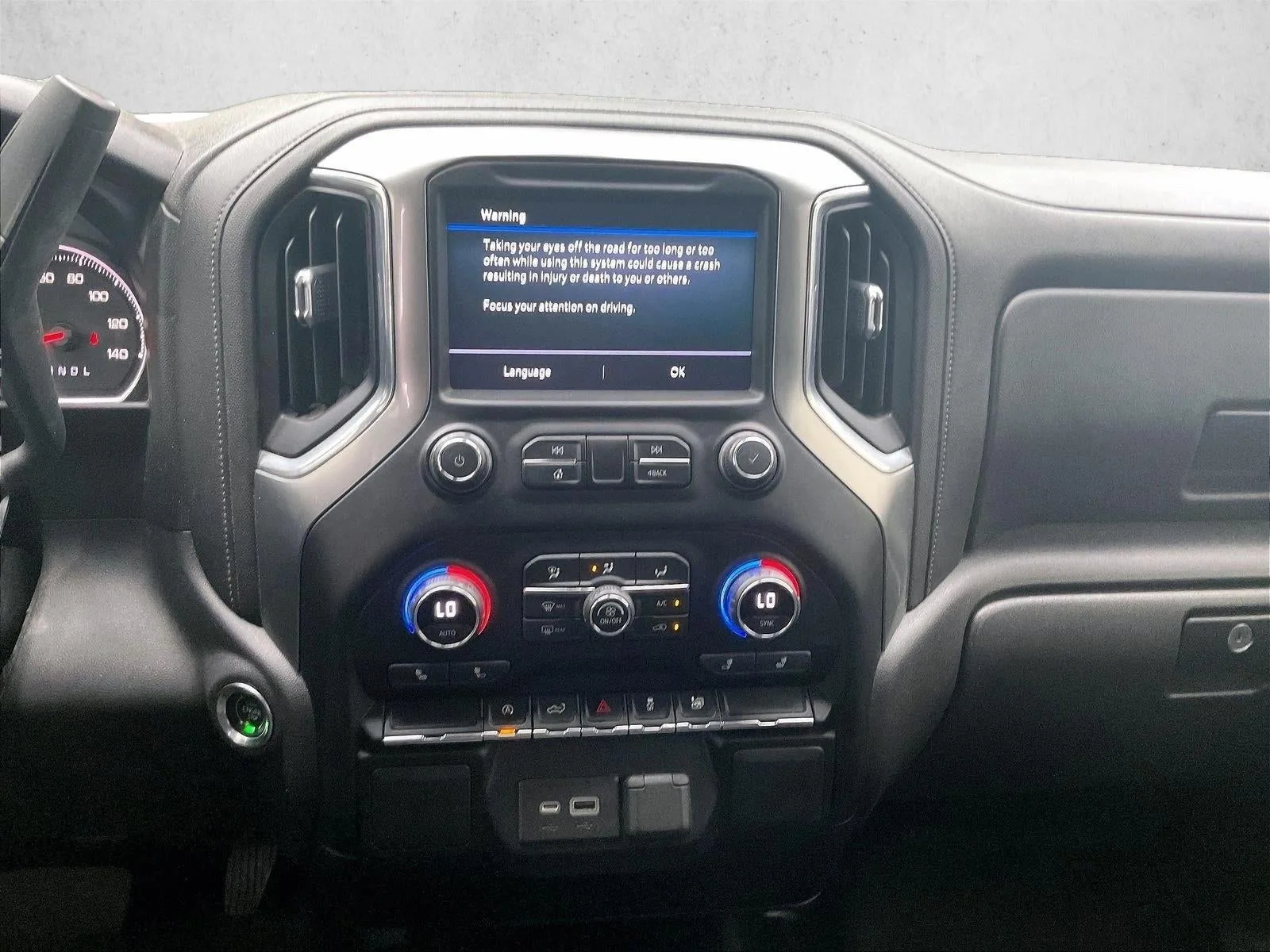 2021 Chevrolet Silverado 1500 RST photo 8