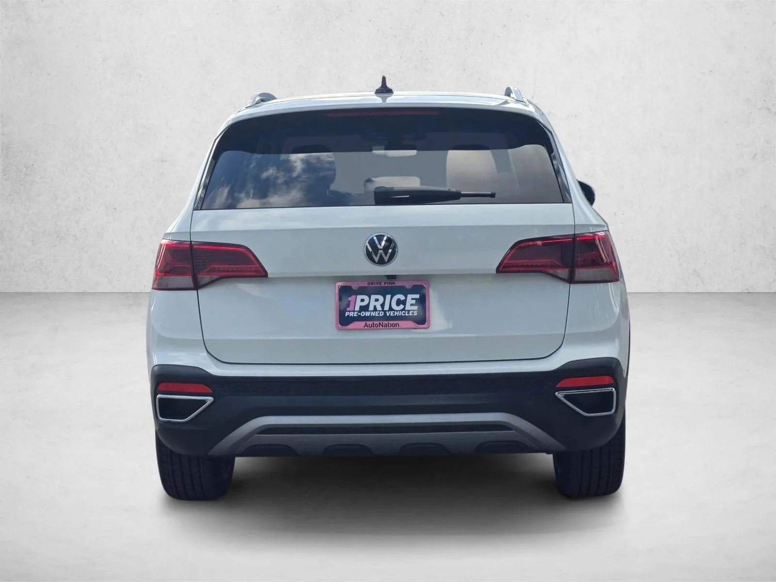 2024 Volkswagen Taos SE FWD photo 7