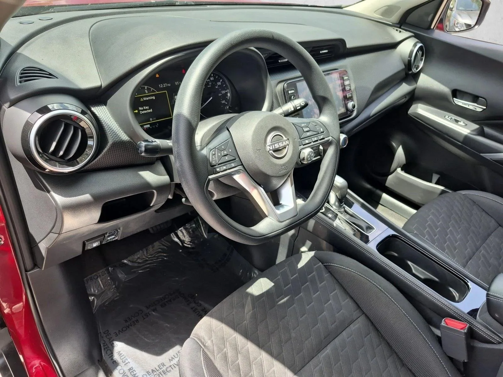 2023 Nissan Kicks SV FWD photo 10