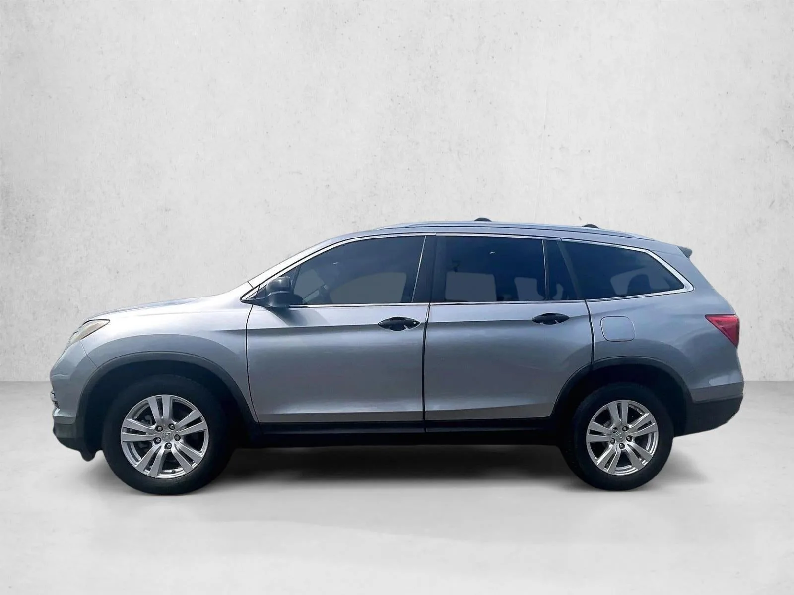2016 Honda Pilot LX photo 6