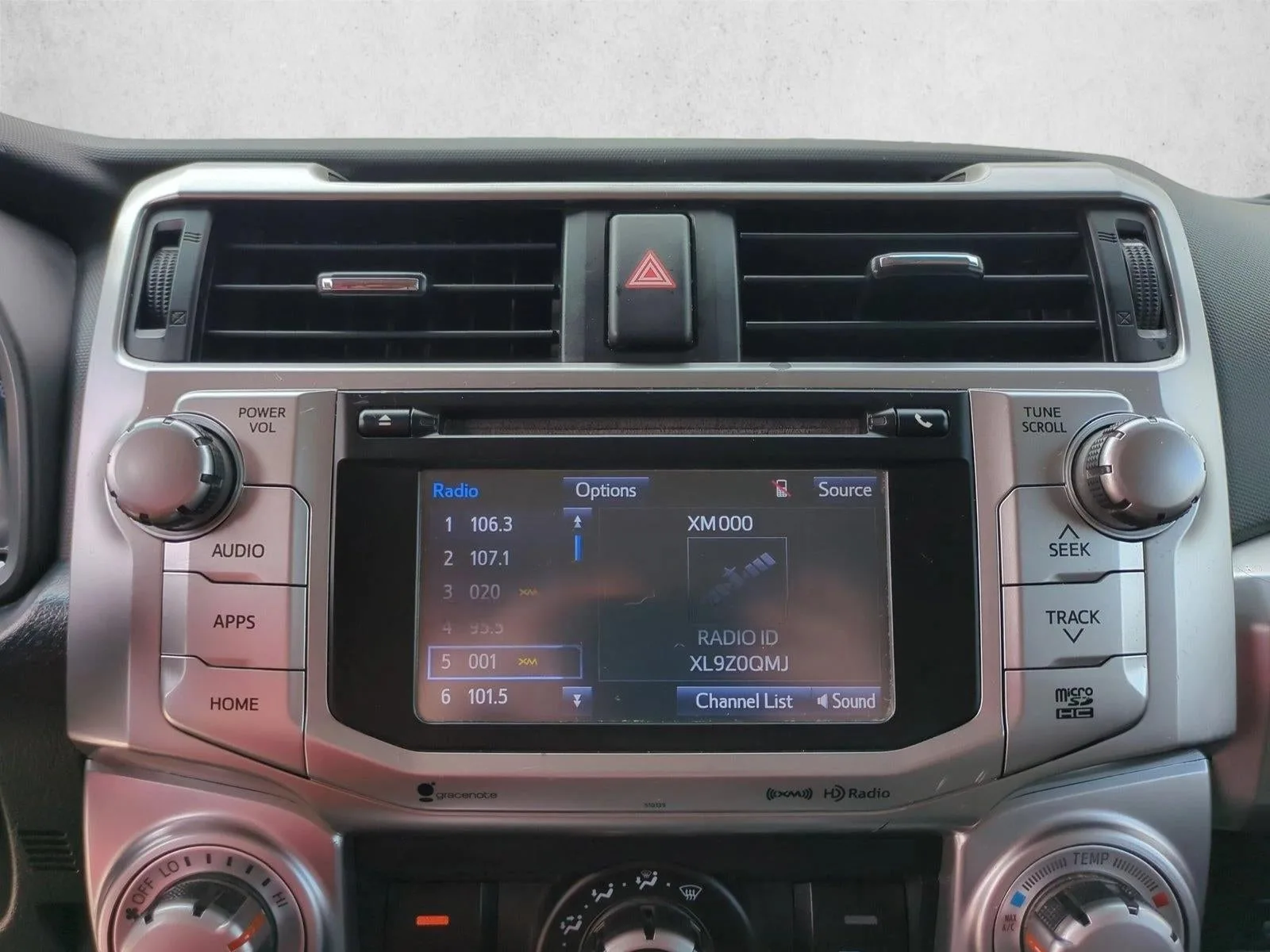 2018 Toyota 4Runner SR5 Premium 4WD (Natl) photo 12