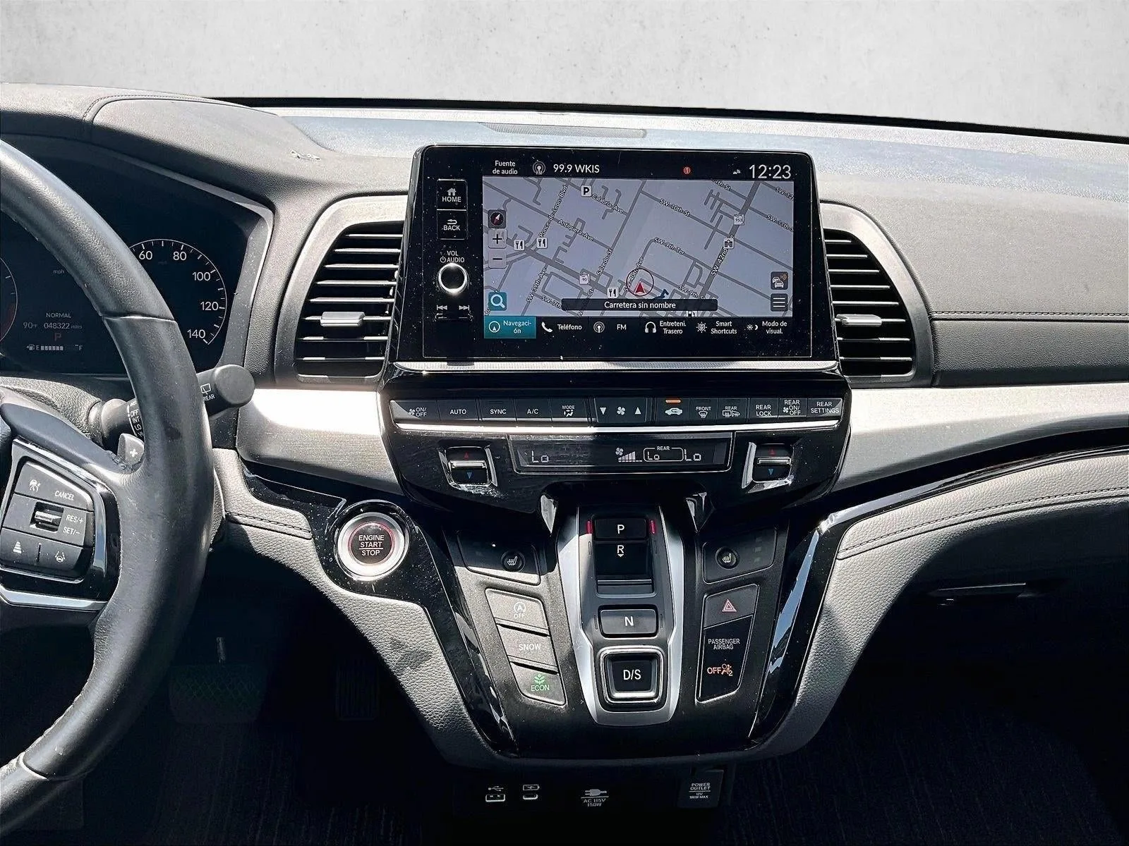 2025 Honda Odyssey Touring photo 8