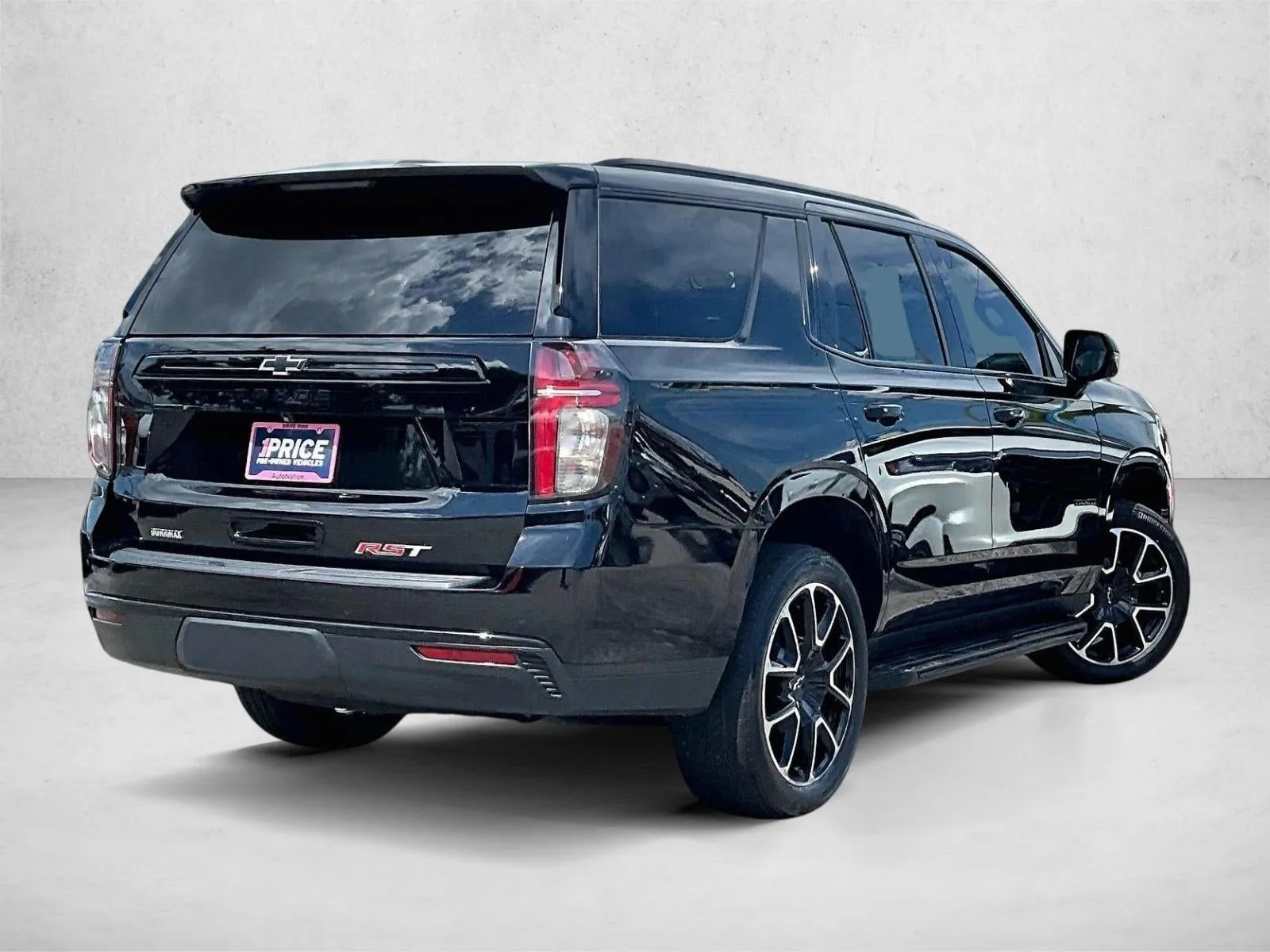 2023 Chevrolet Tahoe RST photo 2