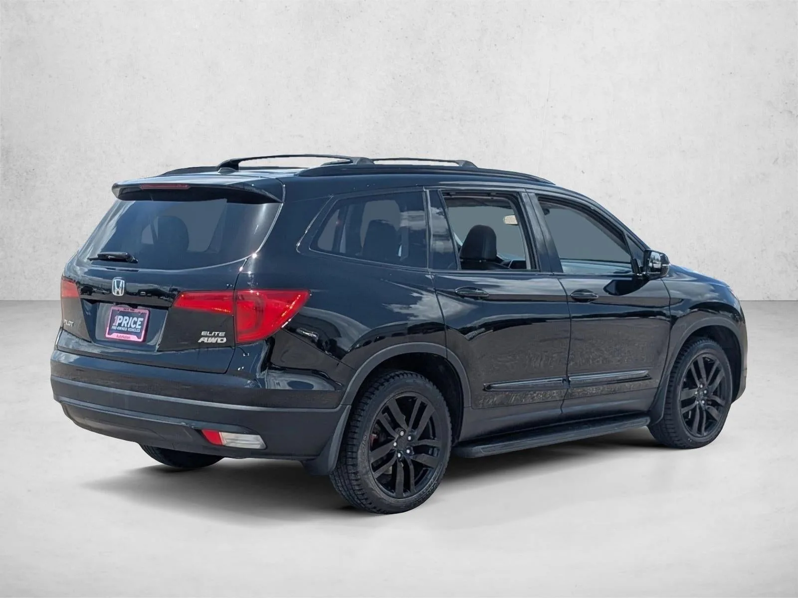 2016 Honda Pilot Elite photo 5