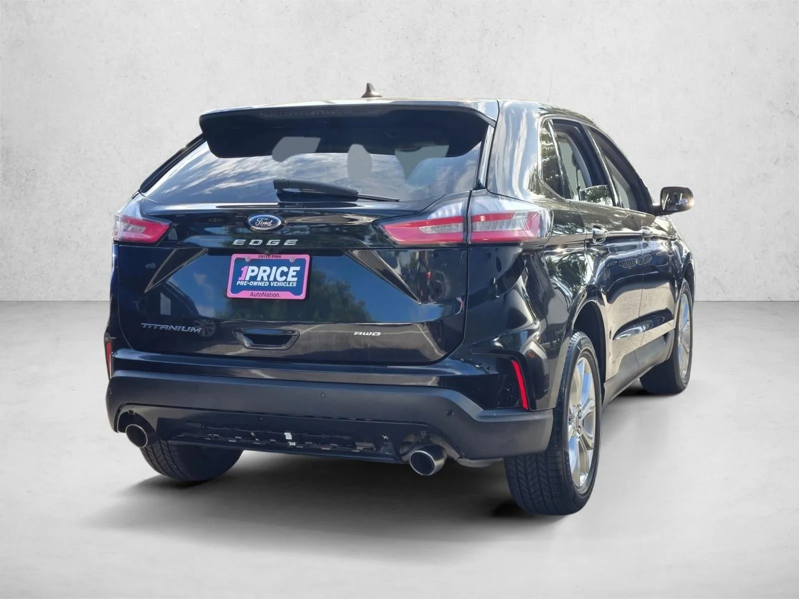 2022 Ford Edge Titanium AWD photo 5