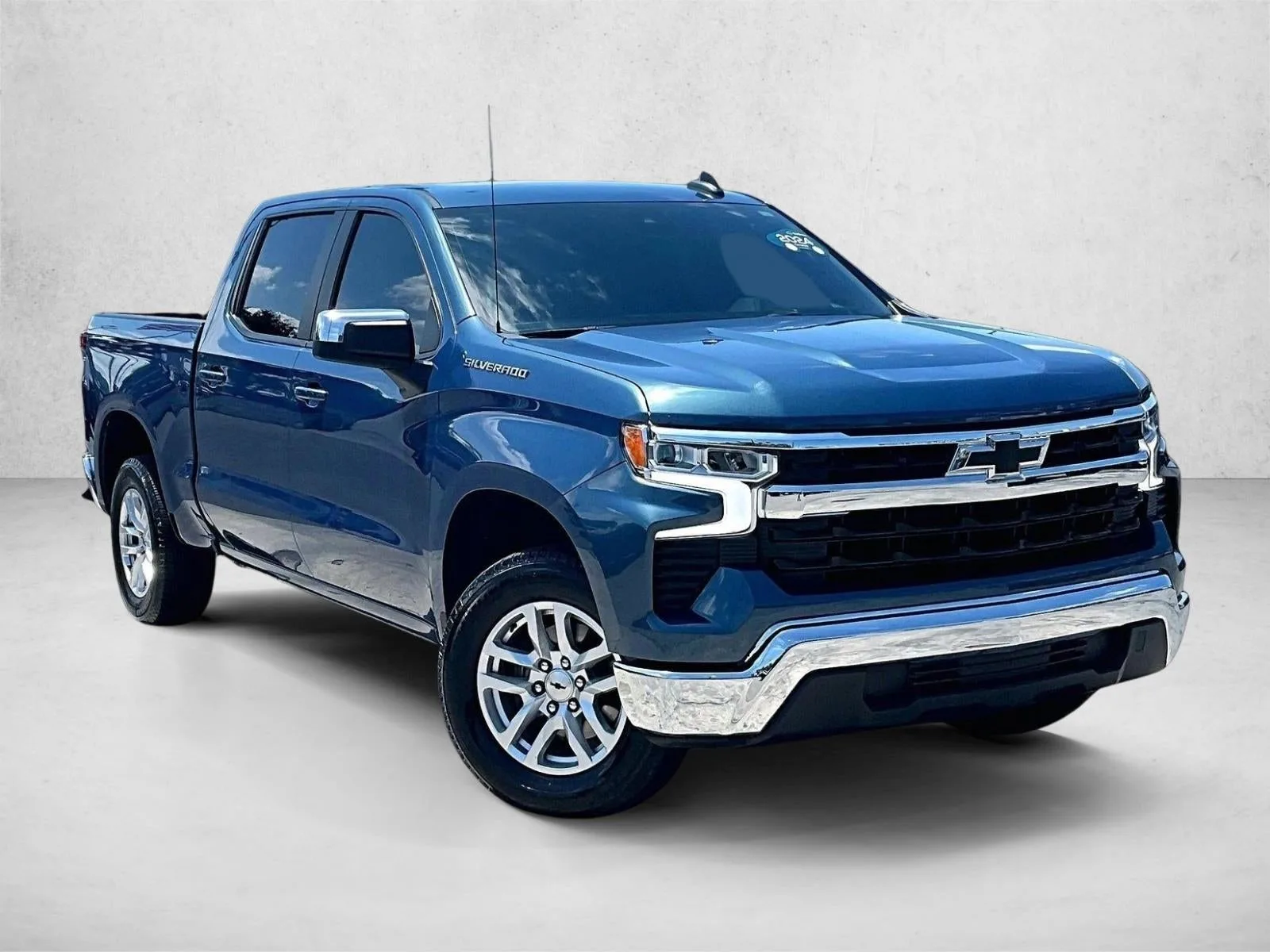 2024 Chevrolet Silverado 1500 LT photo 12