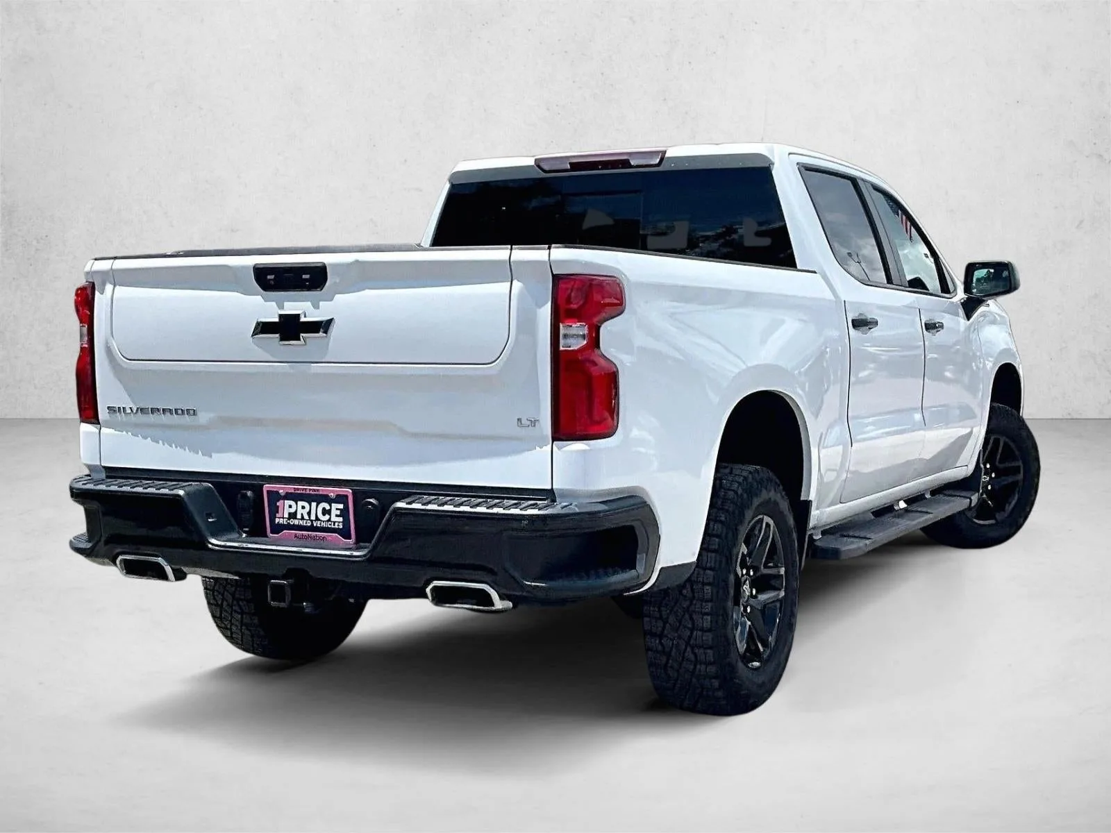 2024 Chevrolet Silverado 1500 LT Trail Boss photo 2