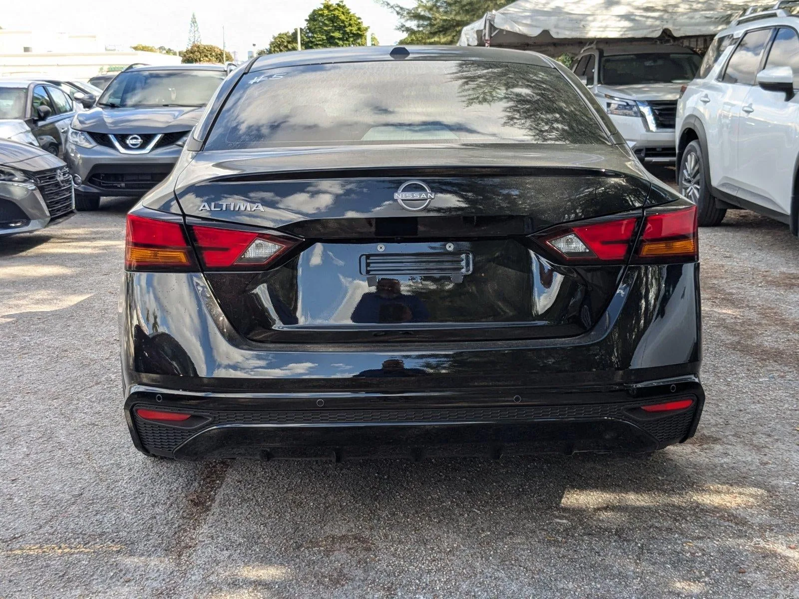 2025 Nissan Altima S FWD photo 7