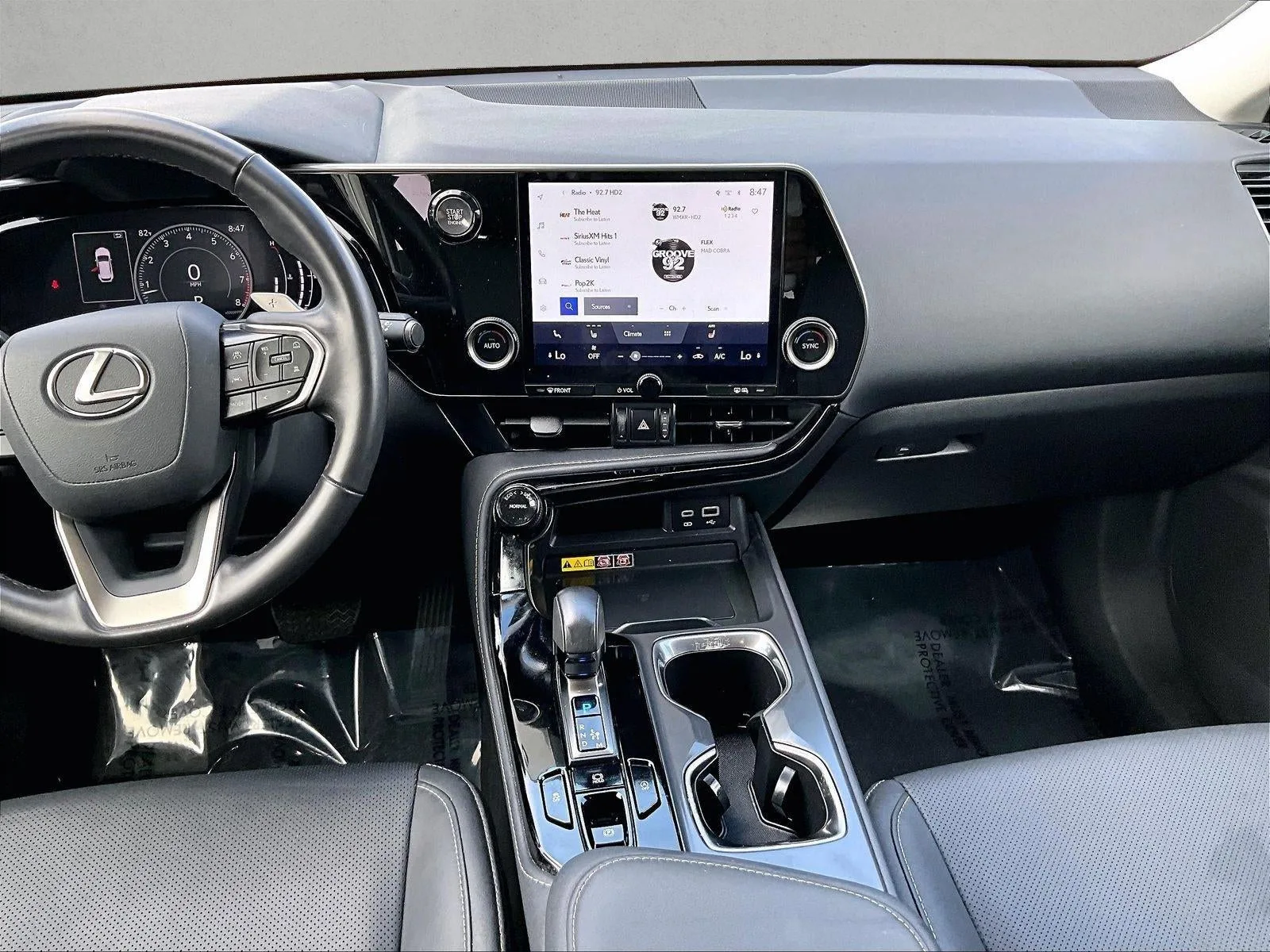 2025 Lexus NX NX 250 photo 8
