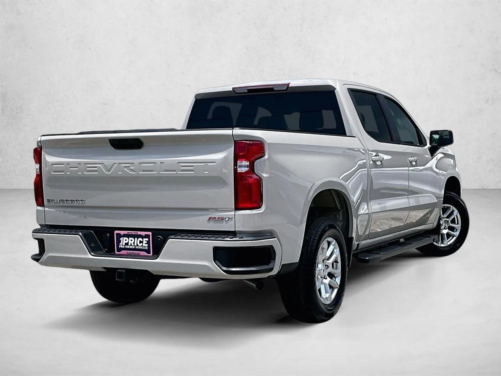 2026 Chevrolet Silverado 1500 RST photo 2