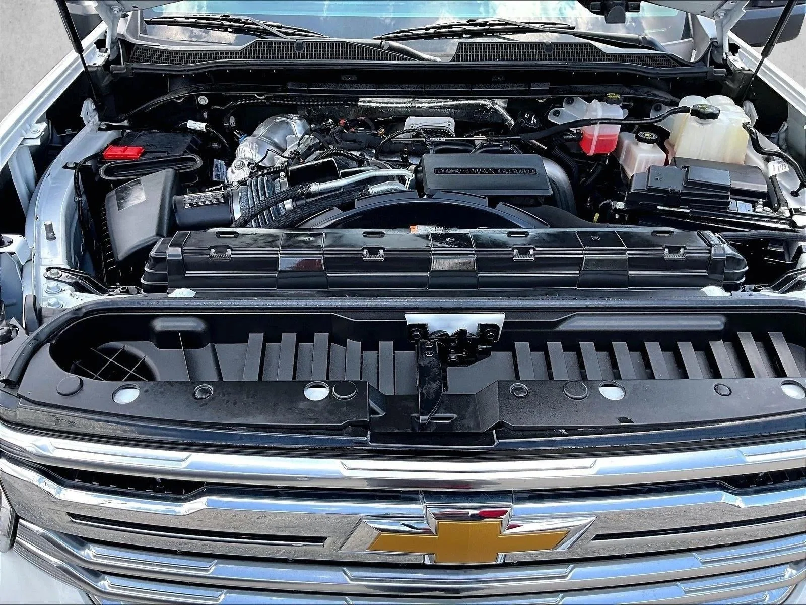 2025 Chevrolet Silverado 2500 HD High Country photo 11