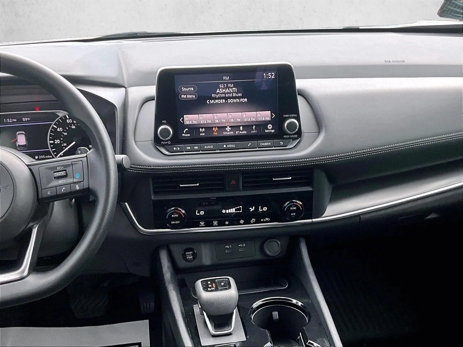 2024 Nissan Rogue SV FWD photo 8