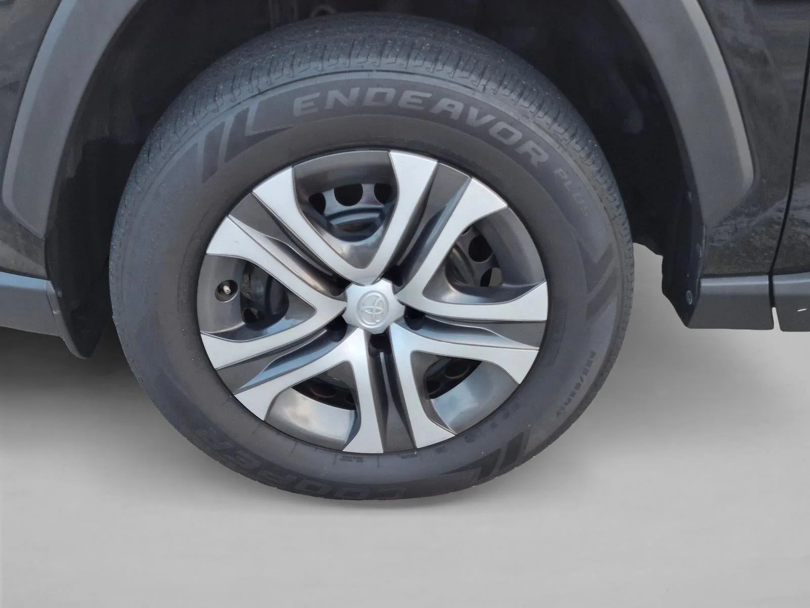 2021 Toyota RAV4 LE AWD (Natl) photo 9