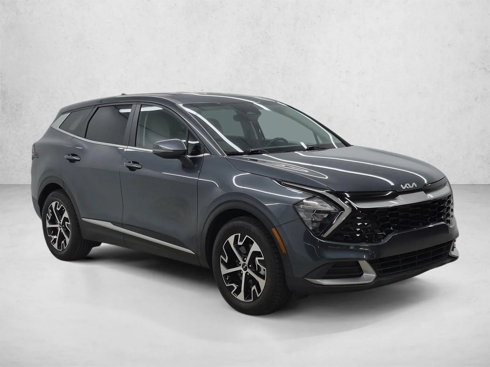 2023 Kia Sportage EX photo 3