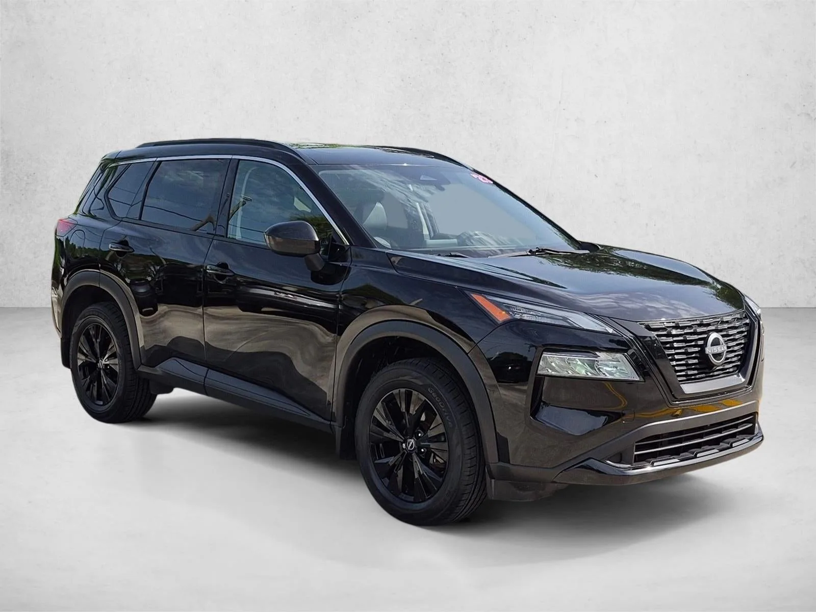 2023 Nissan Rogue AWD SV photo 3