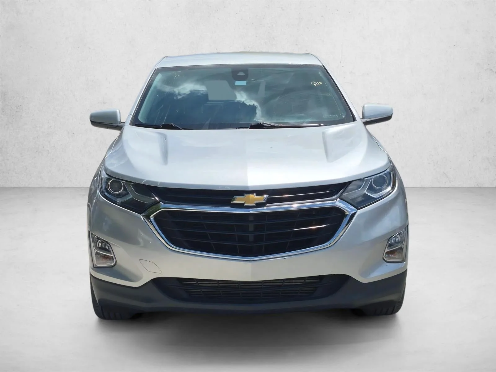 2020 Chevrolet Equinox LT photo 2