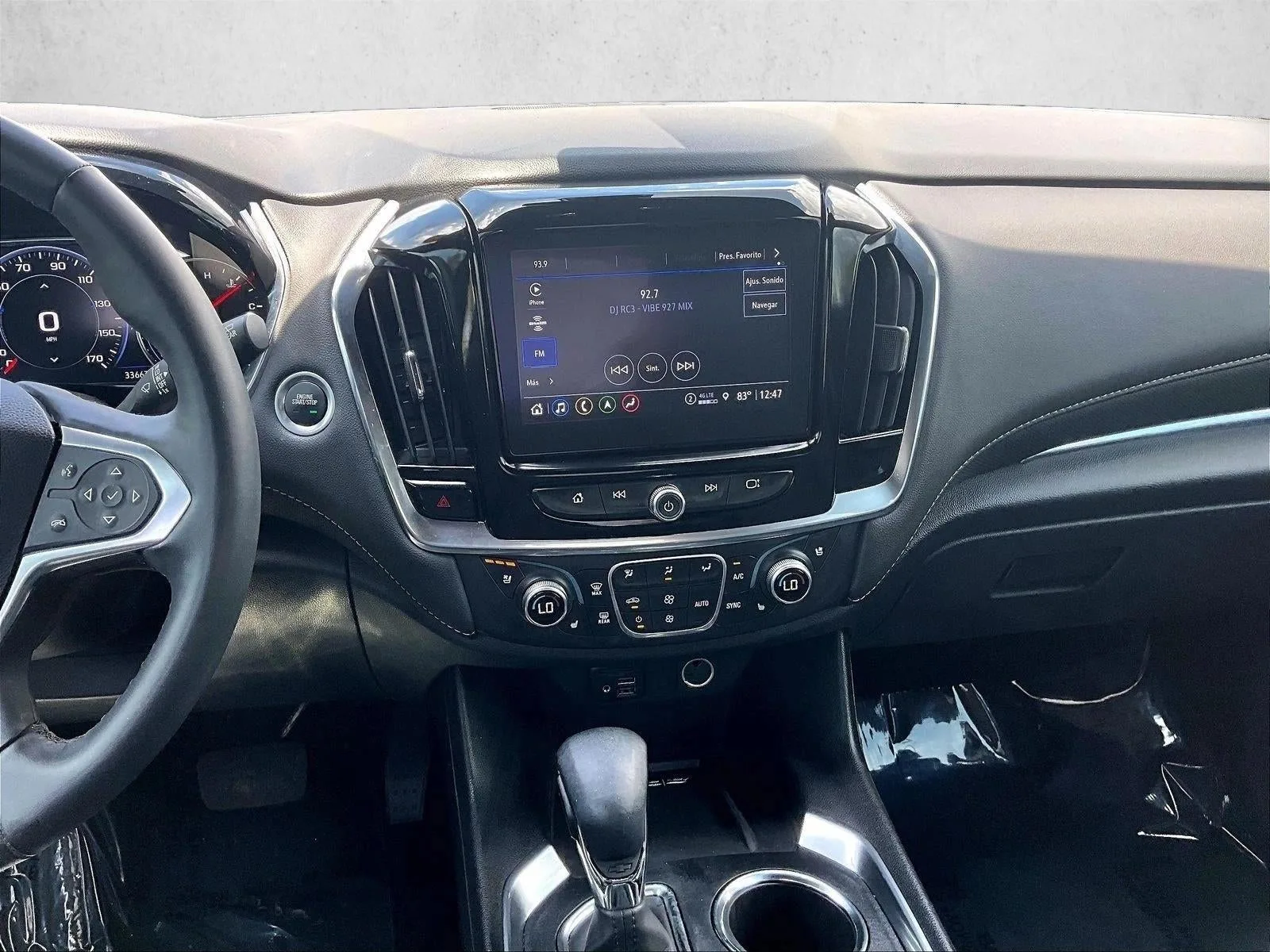 2023 Chevrolet Traverse Premier photo 8