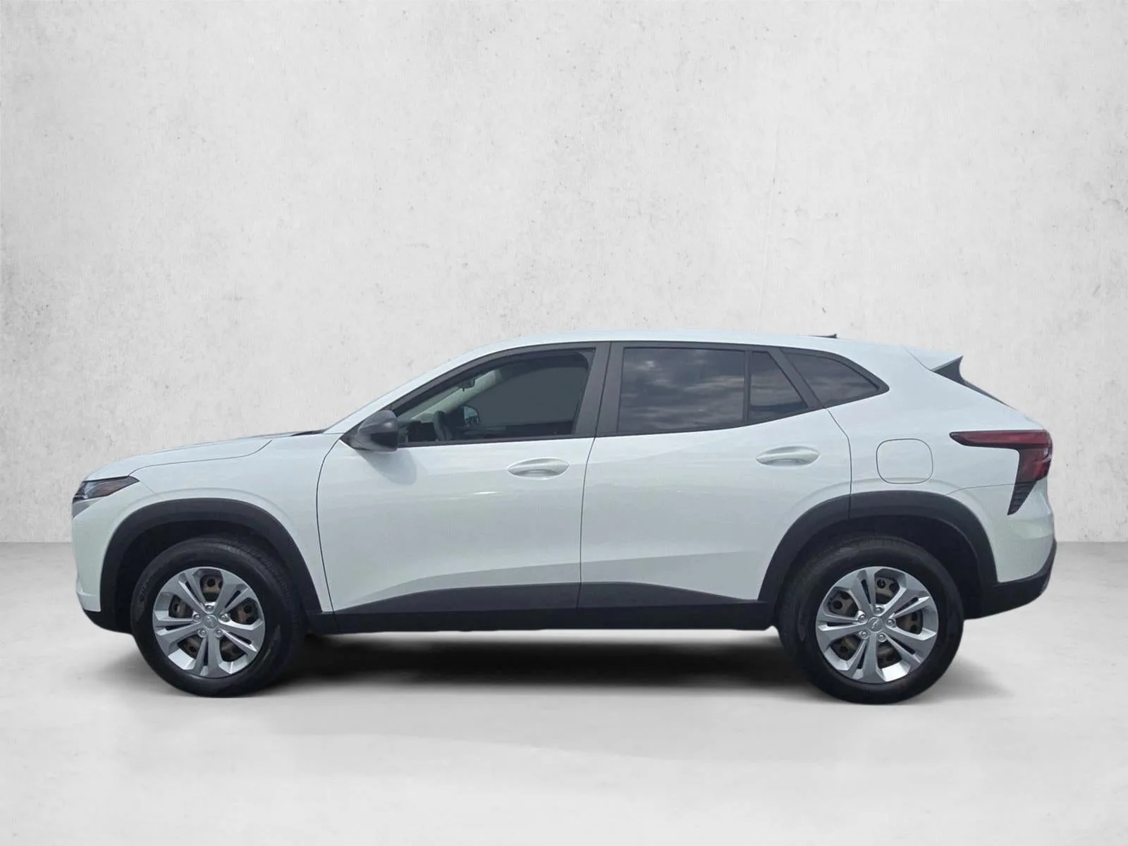 2025 Chevrolet Trax LS photo 9