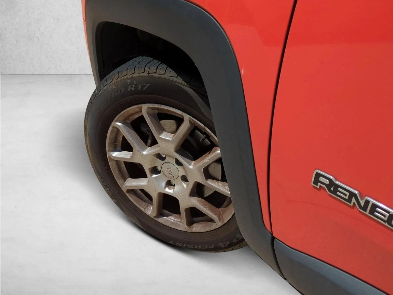 2019 Jeep Renegade Latitude FWD photo 8