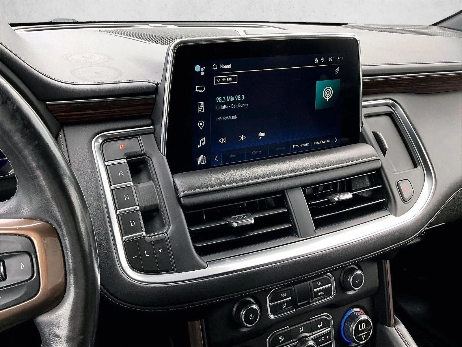 2023 Chevrolet Suburban High Country photo 8