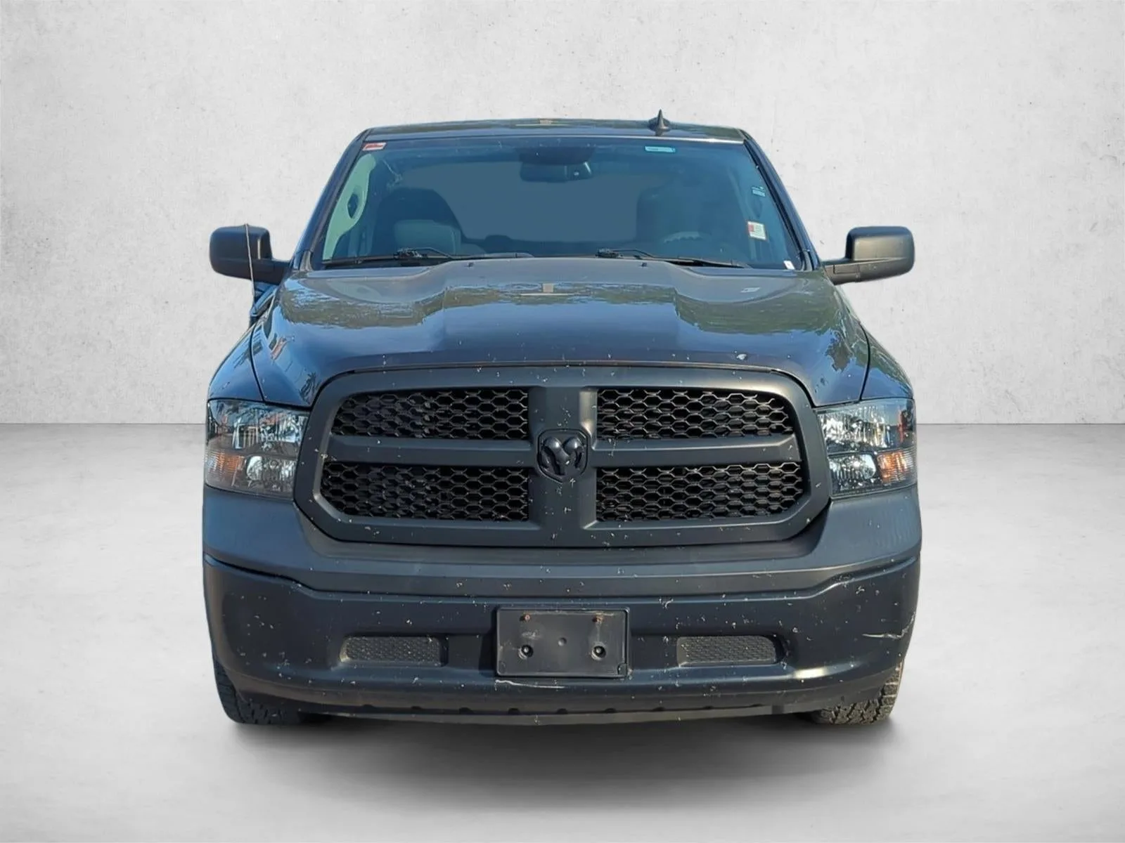2022 RAM 1500 Classic Tradesman 4x4 Reg Cab 6'4" Box photo 3