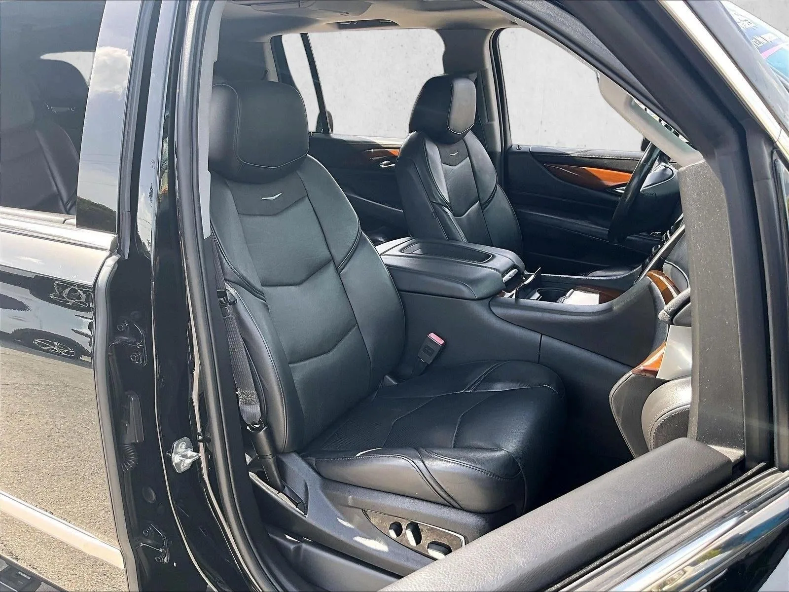 2019 Cadillac Escalade ESV Premium Luxury photo 9