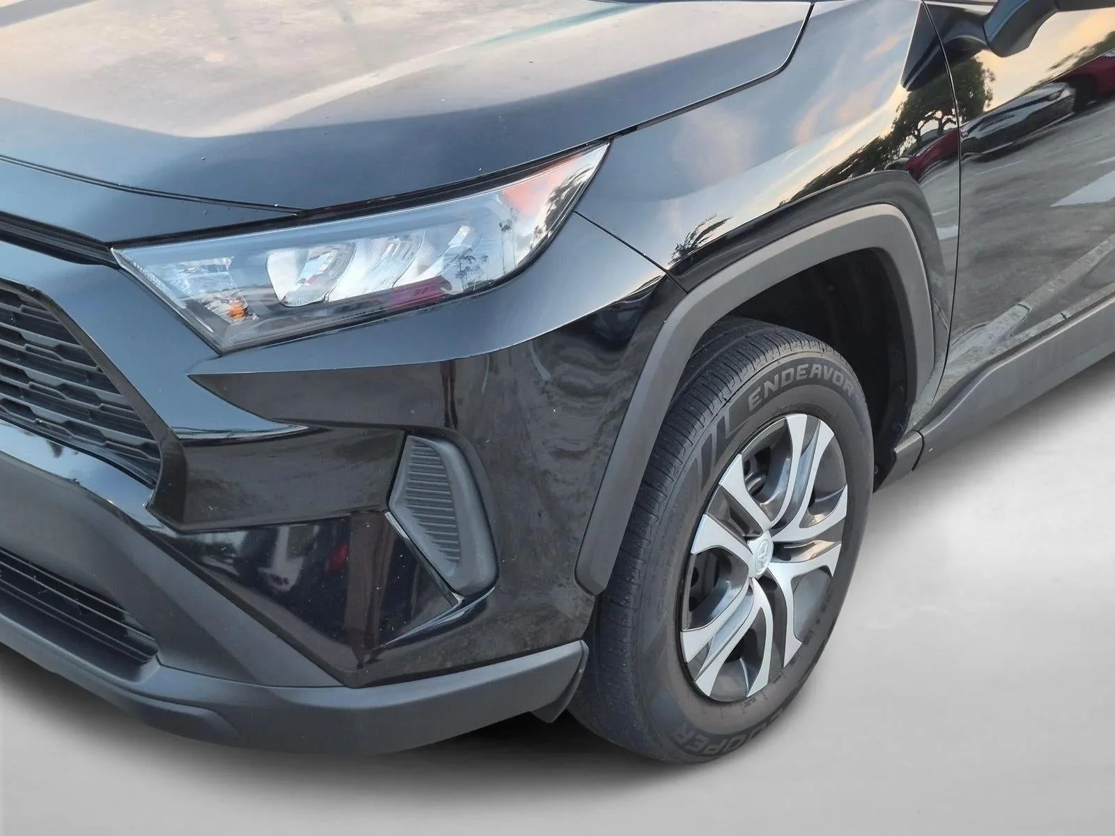 2021 Toyota RAV4 LE AWD (Natl) photo 10