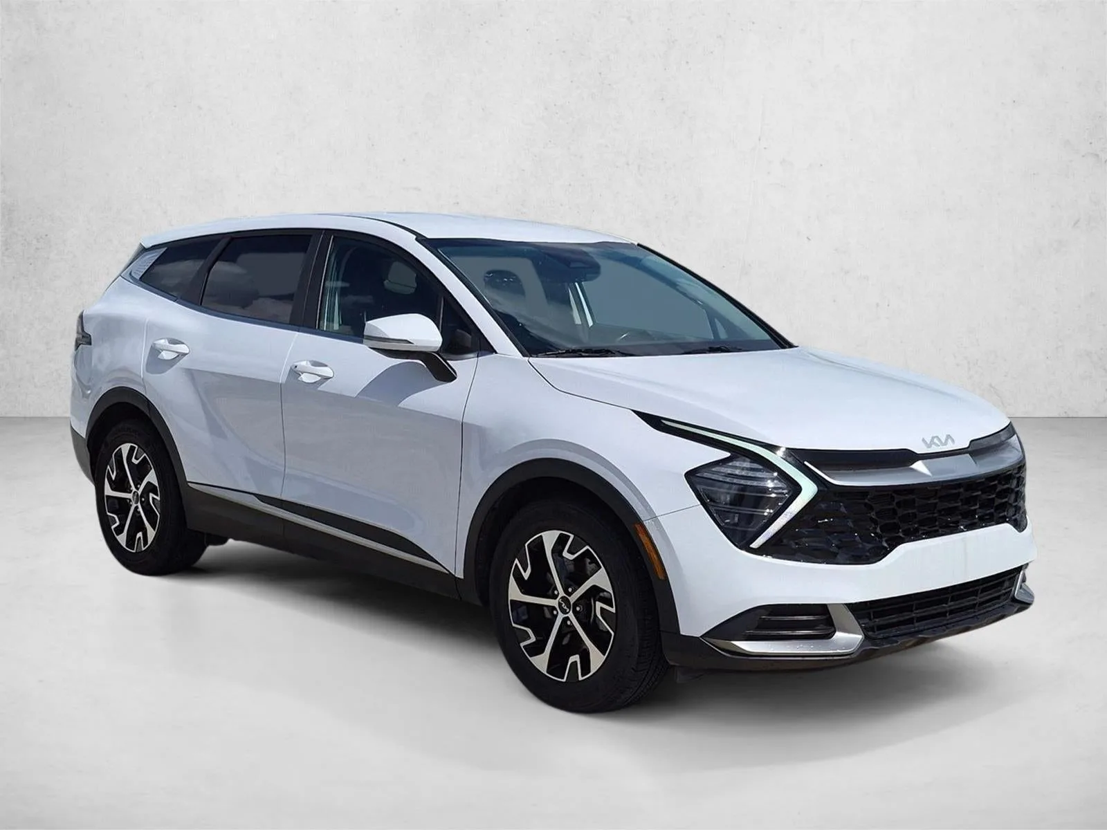 2024 Kia Sportage EX FWD photo 3
