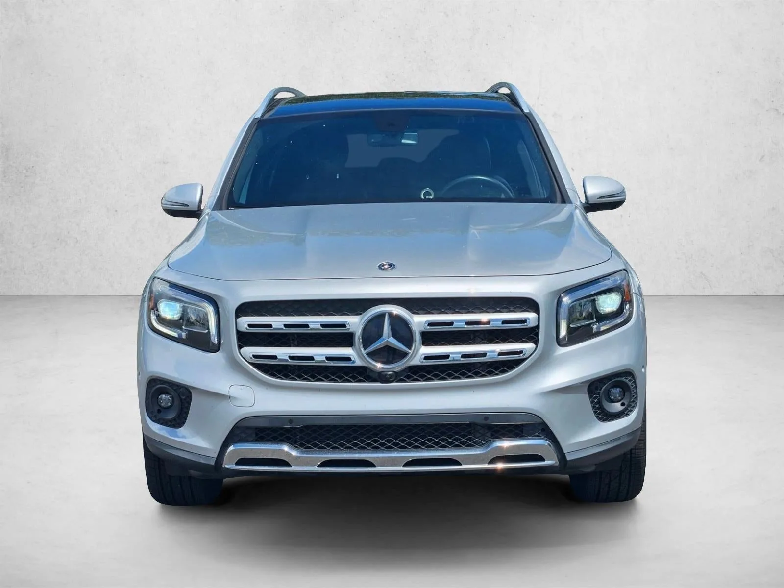 2020 Mercedes-Benz GLB GLB 250 4MATIC® SUV photo 2