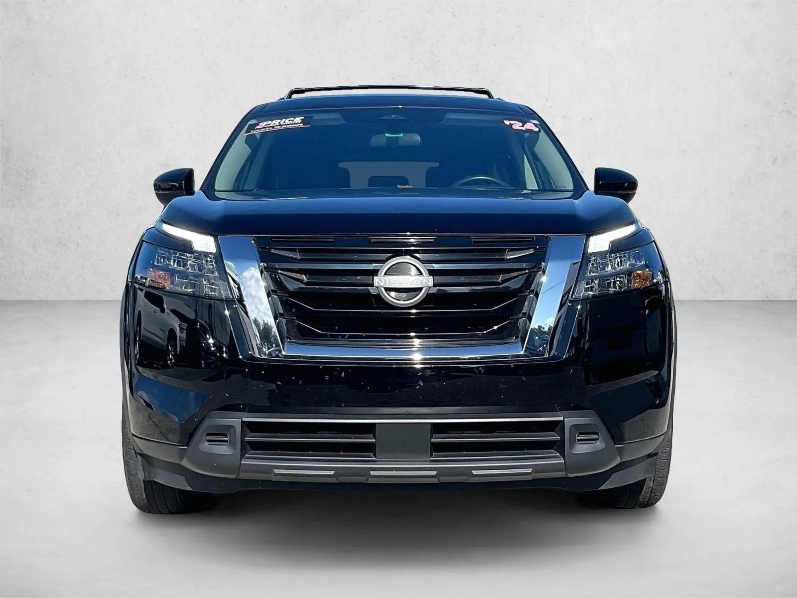 2024 Nissan Pathfinder SV FWD photo 3