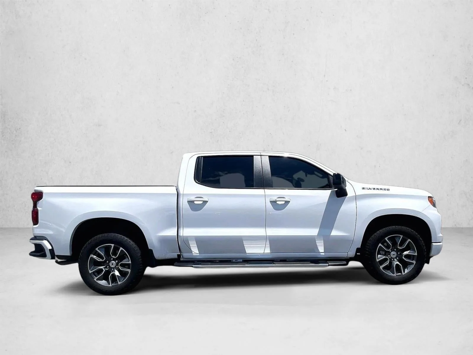 2025 Chevrolet Silverado 1500 RST photo 5