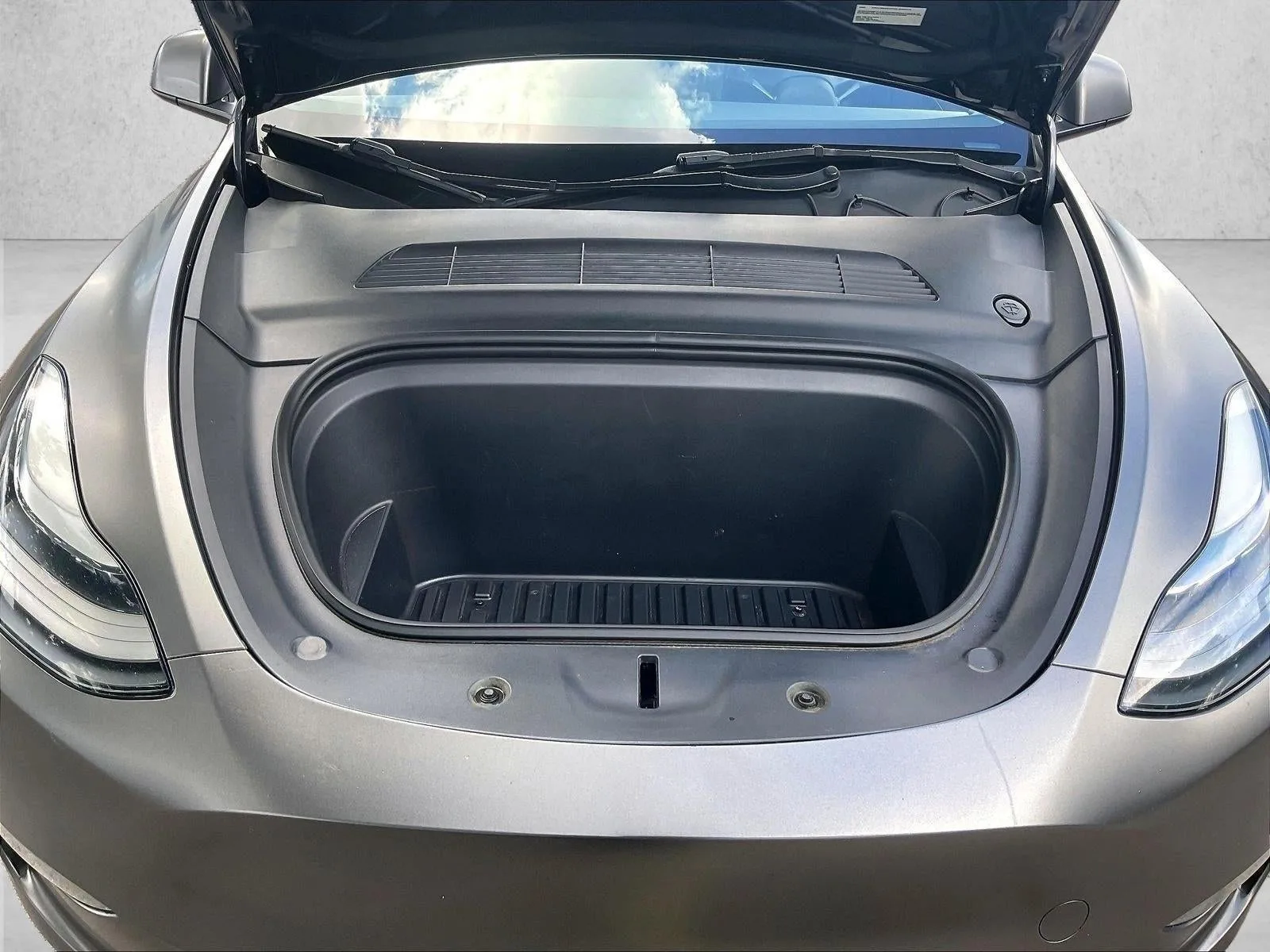 2023 Tesla Model Y Performance photo 9