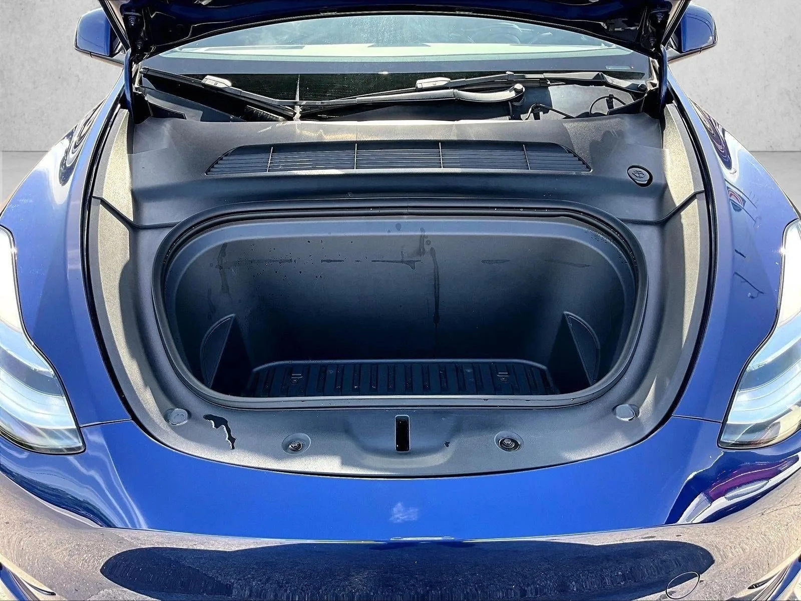 2022 Tesla Model Y Long Range photo 11