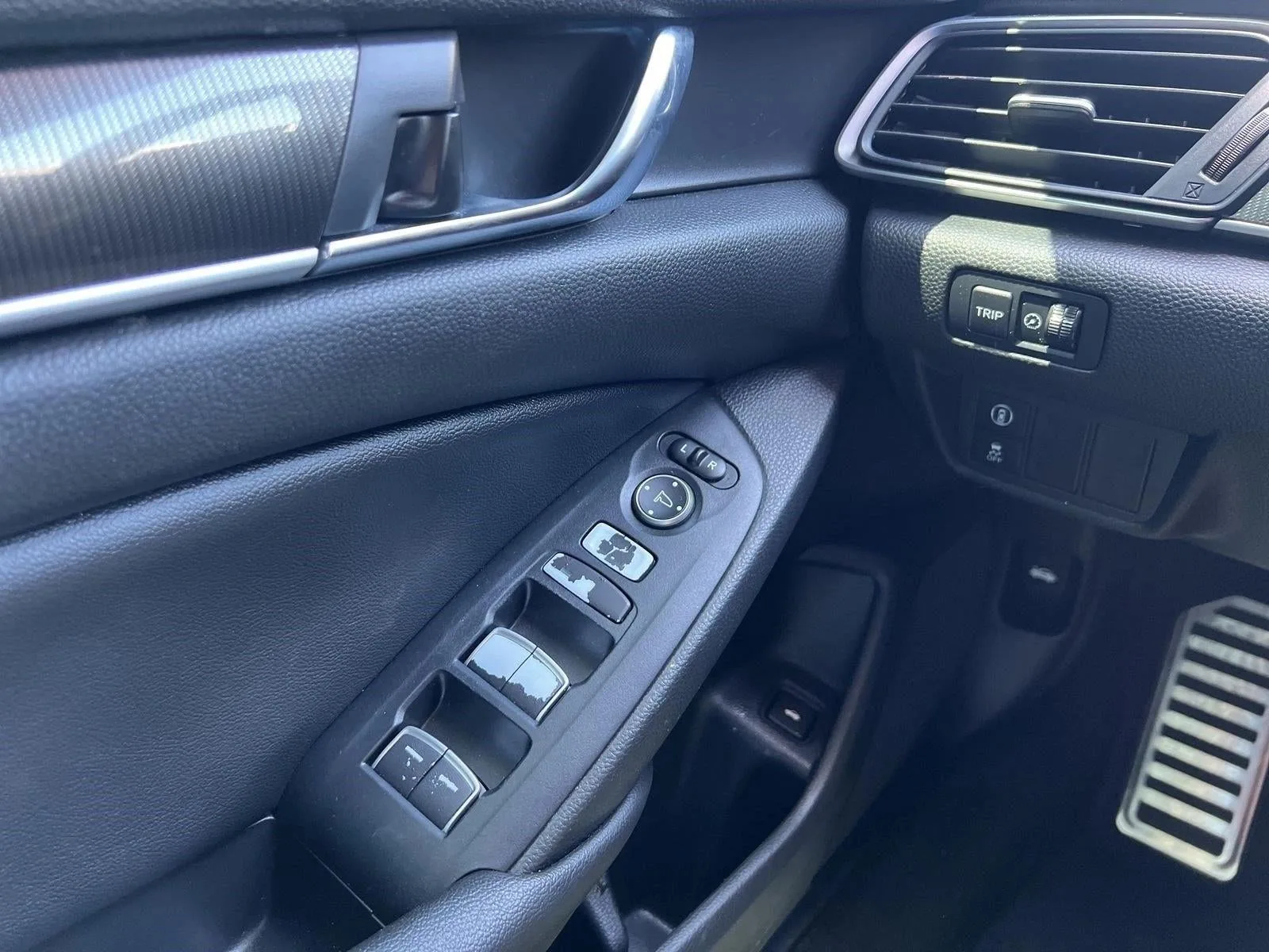 2021 Honda Accord Sedan Sport SE 1.5T CVT photo 10