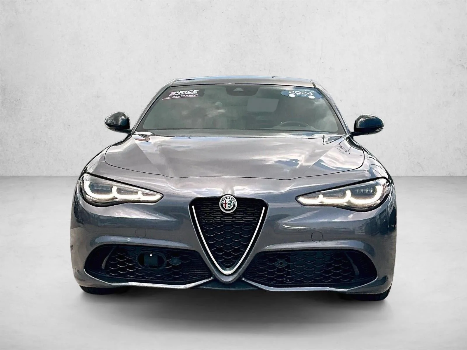 2024 Alfa Romeo Giulia Ti RWD photo 3