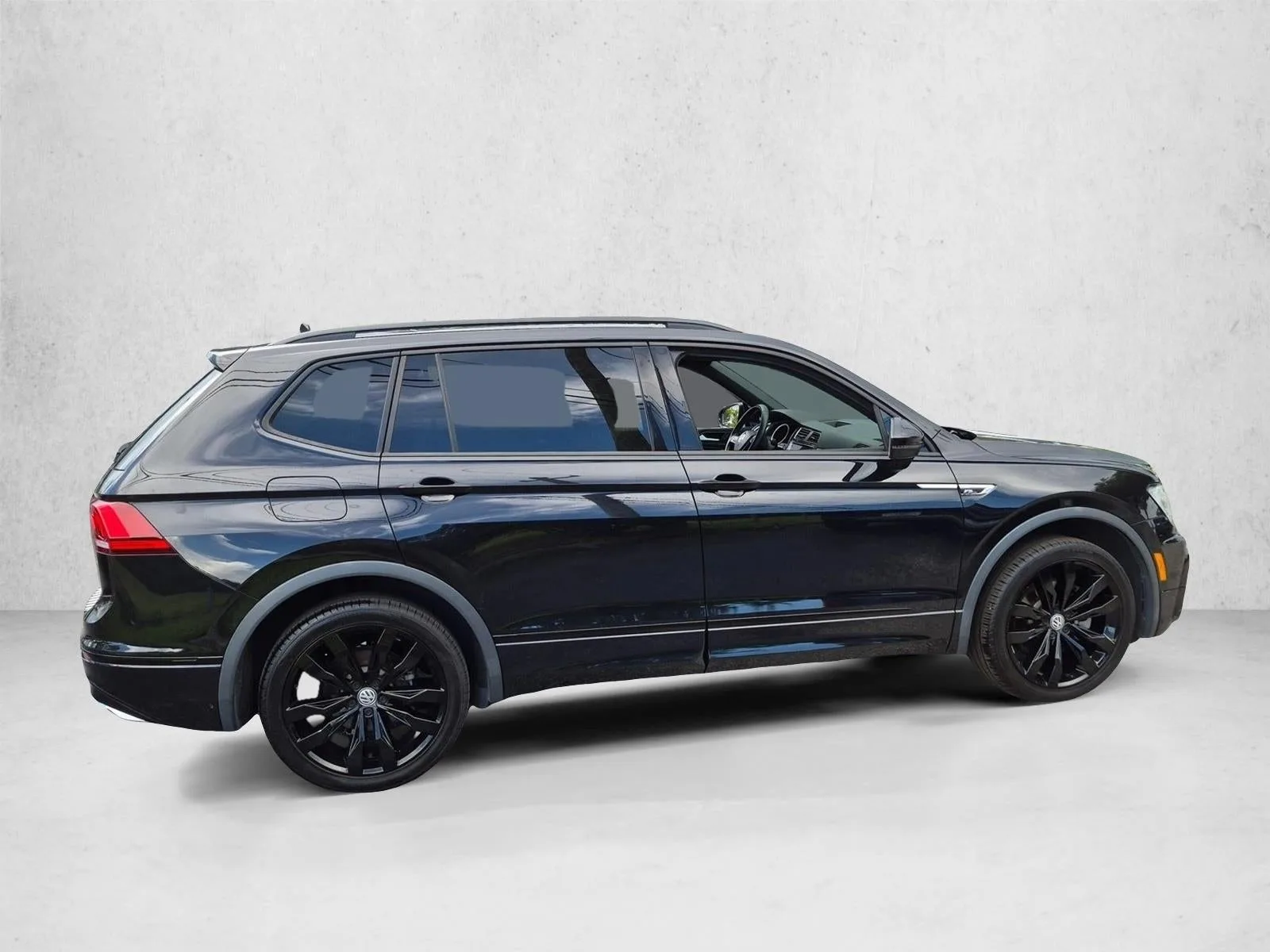 2021 Volkswagen Tiguan 2.0T SE photo 4
