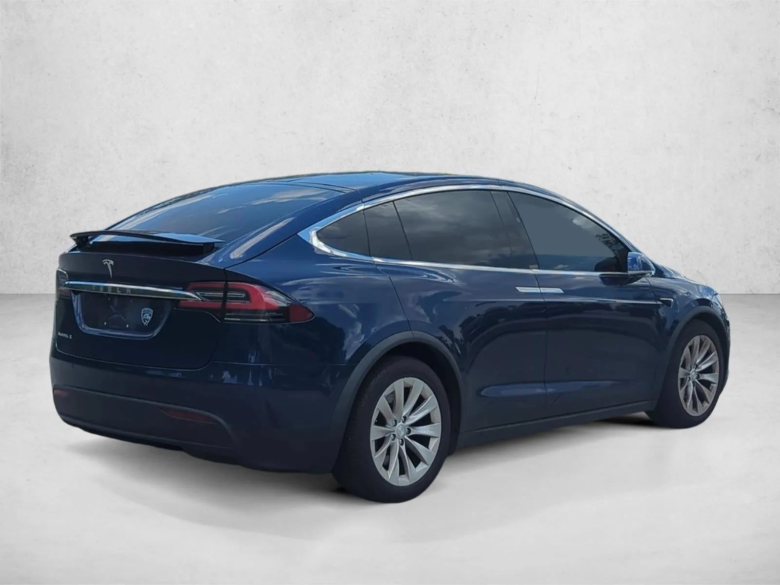 2018 Tesla Model X 75D AWD photo 5