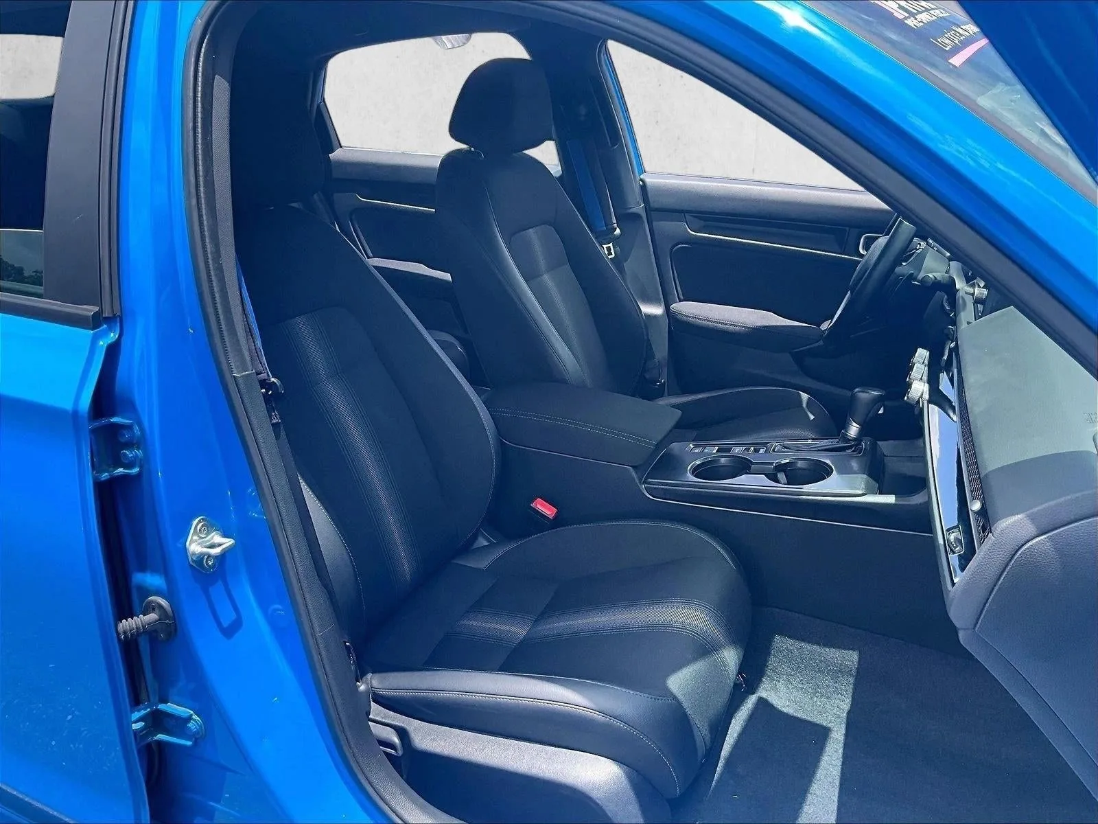 2024 Honda Civic Hatchback Sport photo 9