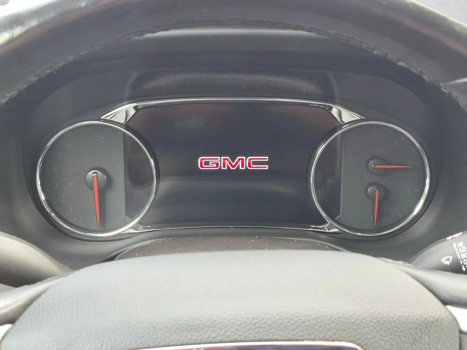 2021 GMC Acadia FWD SLT photo 3
