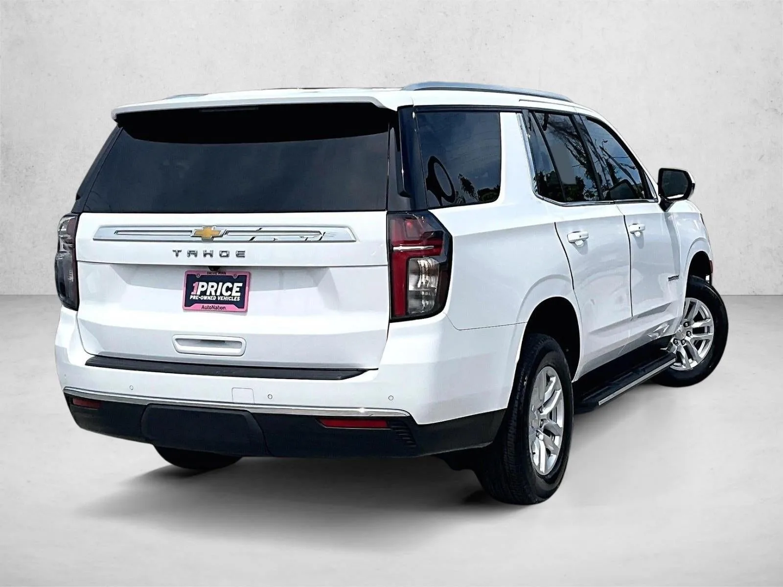 2024 Chevrolet Tahoe LS photo 2