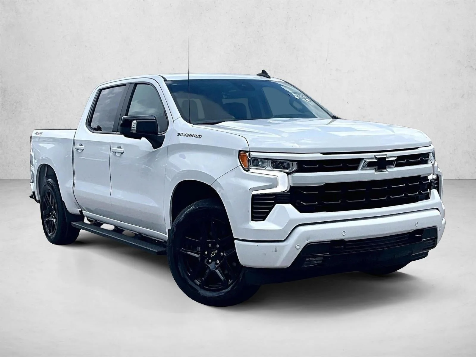 2024 Chevrolet Silverado 1500 RST photo 12