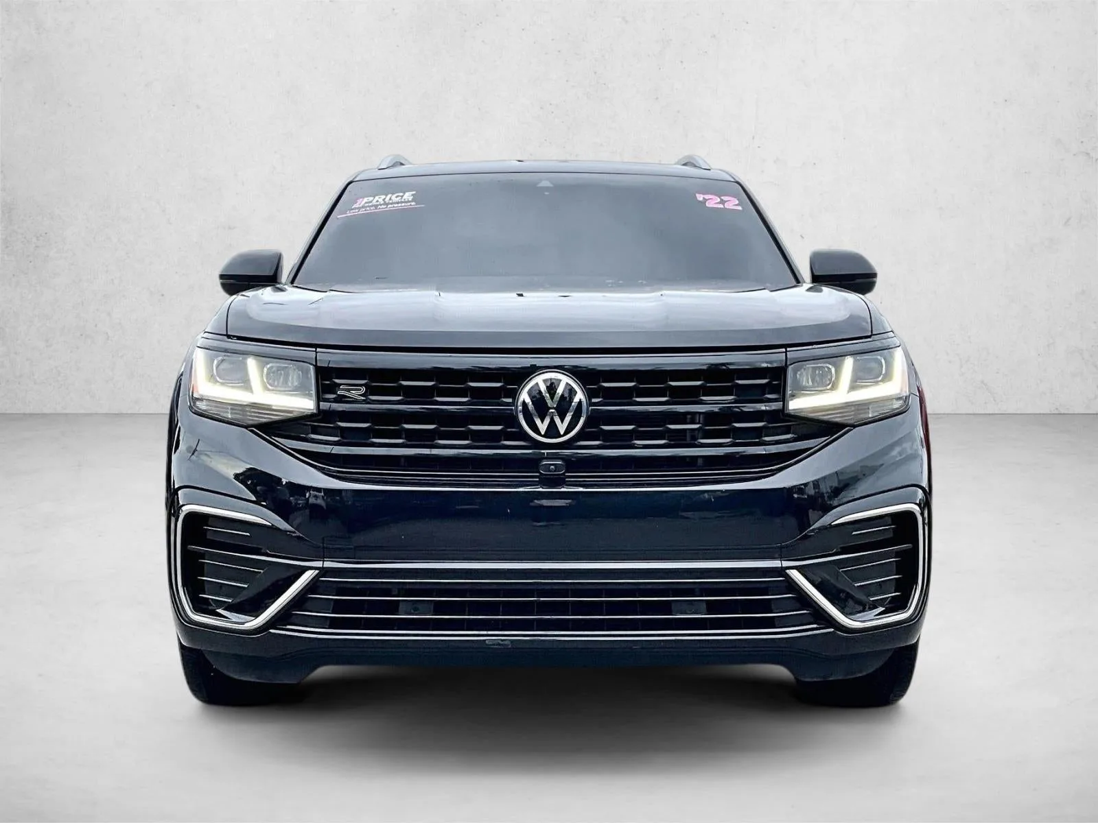 2022 Volkswagen Atlas 3.6L V6 SEL Premium R-Line photo 3