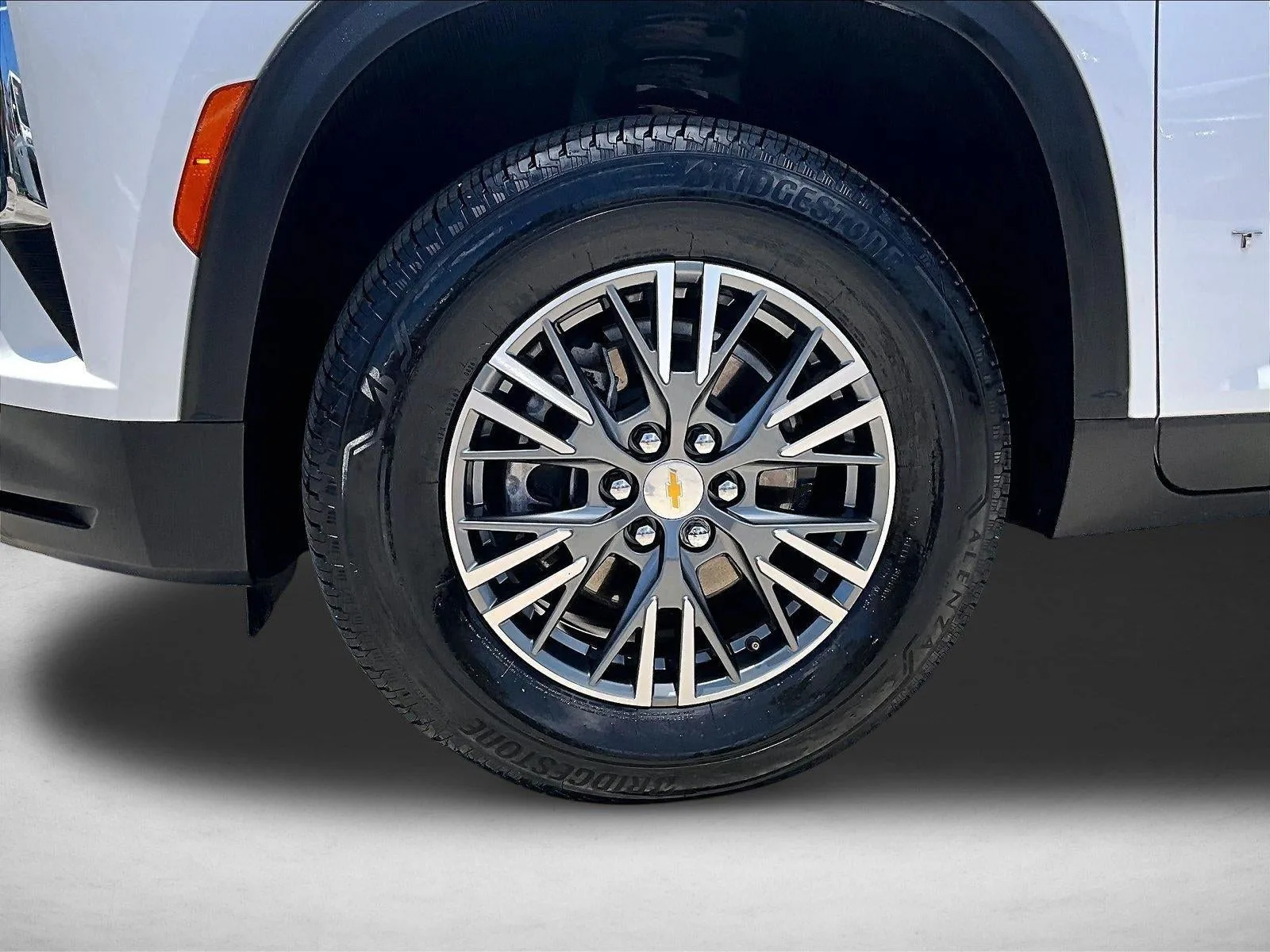2024 Chevrolet Traverse LT photo 10