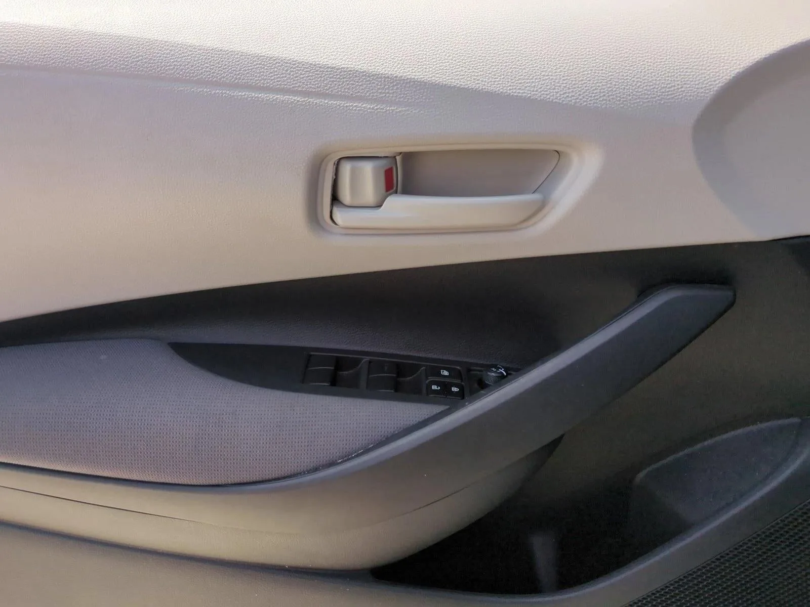 2025 Toyota Corolla LE CVT (Natl) photo 11