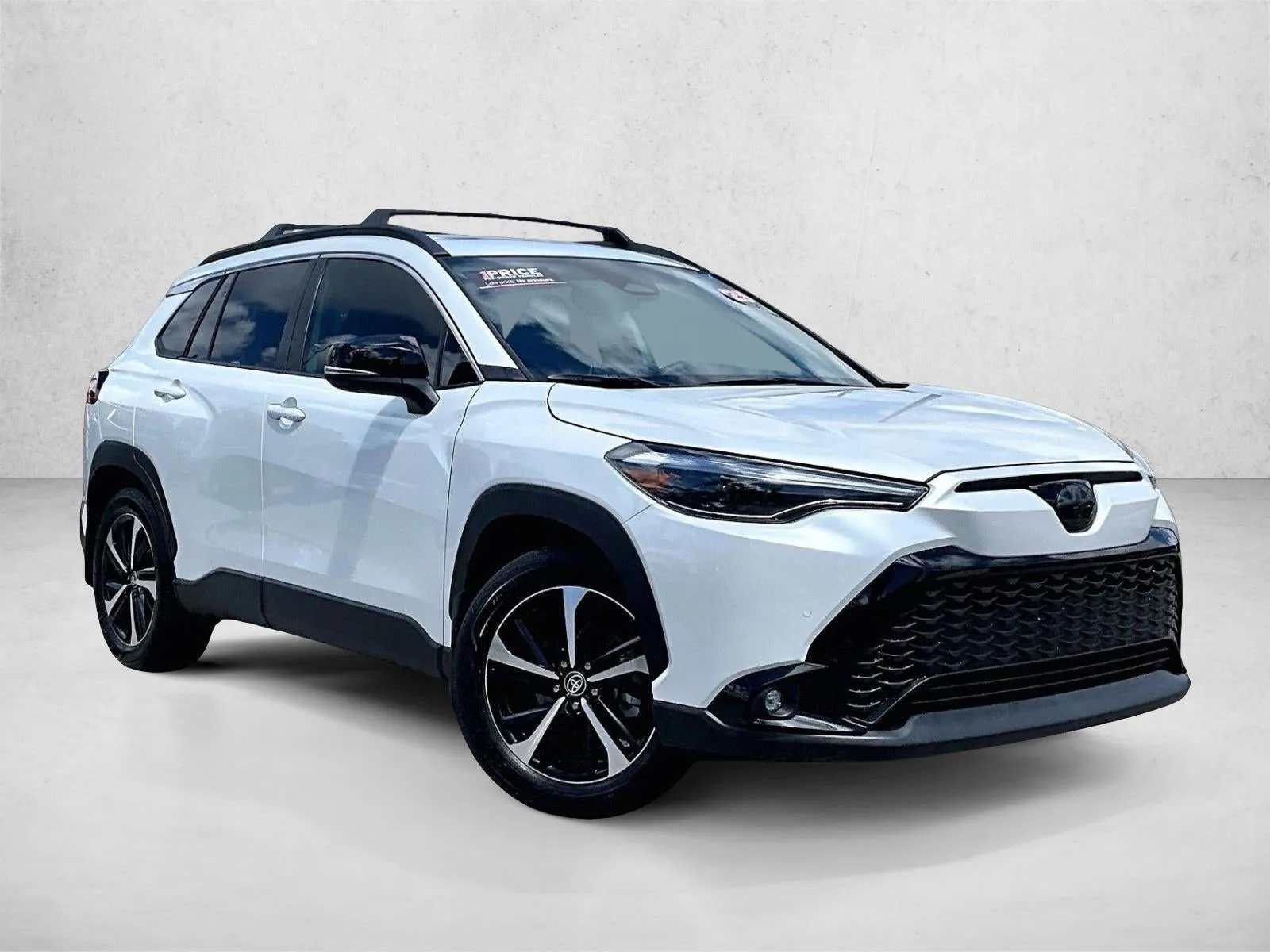 2025 Toyota Corolla Cross Hybrid XSE photo 12