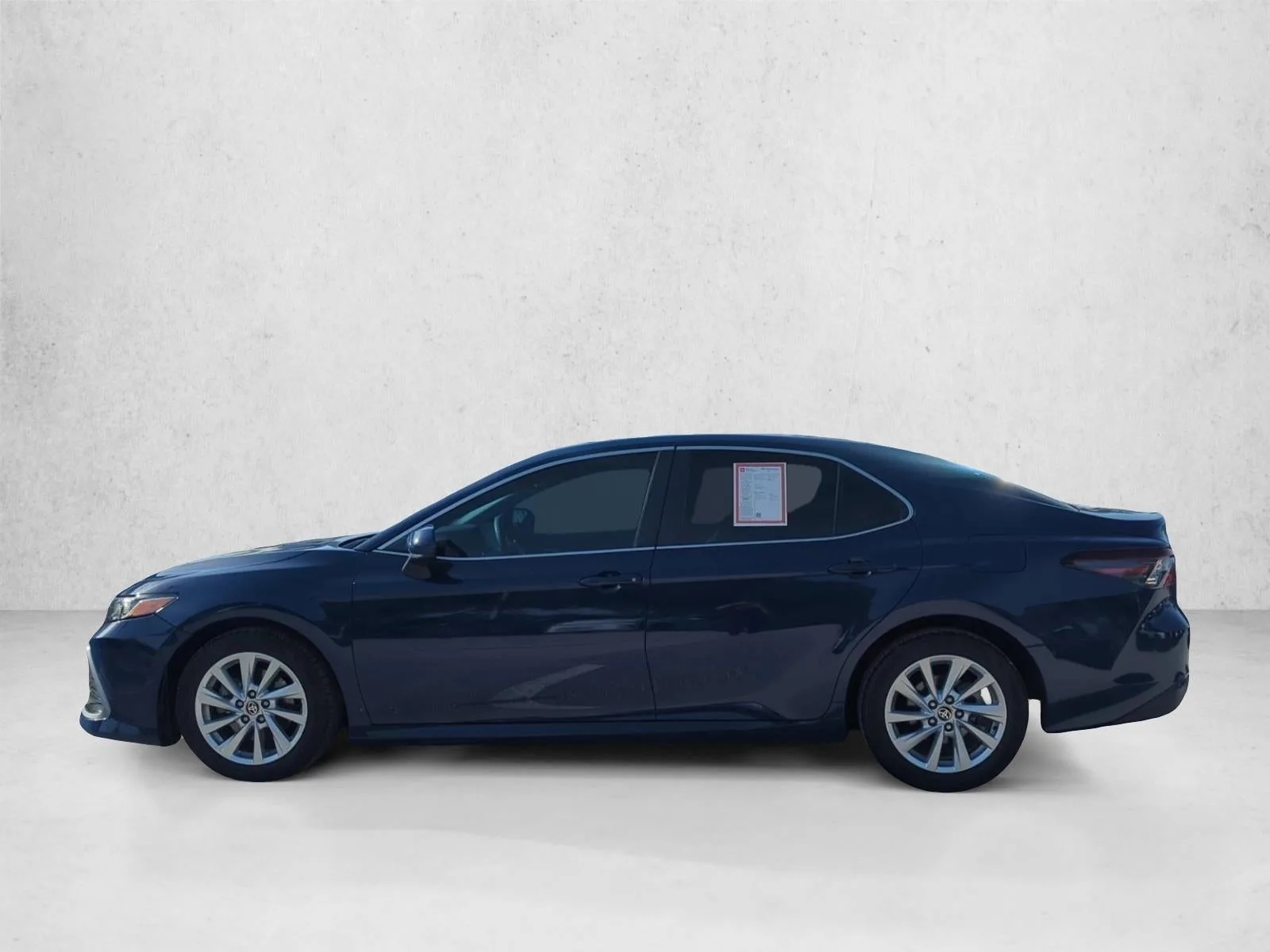2023 Toyota Camry LE Auto (SE) photo 8