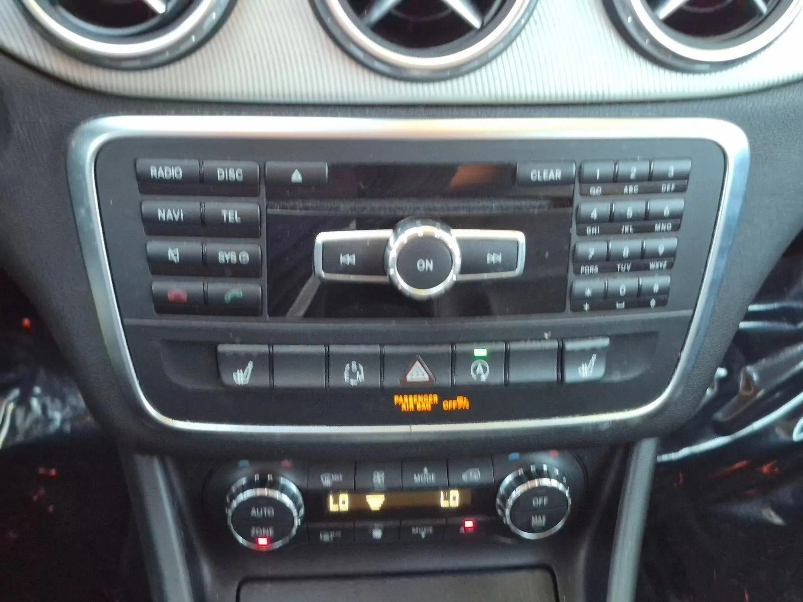 2015 Mercedes-Benz GLA 250 GLA 250 photo 12